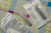 手机背贴支架三脚架安装步骤是什么？