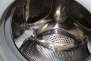 解决滚筒洗衣机排气堵塞的方法（快速处理洗衣机排气管堵塞问题）