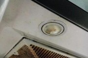水管紧挨油烟机怎么办？水管和油烟机布局如何调整？