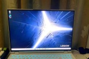 电脑风扇响声大且自动关机的原因是什么？