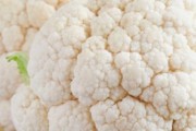 花菜冰箱保鲜储存方法（让花菜更加新鲜美味的储存技巧）