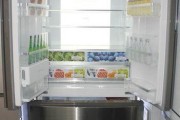 冰箱保鲜室漏水处理方法（保鲜室漏水问题的原因和解决方案）