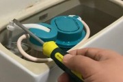 如何解决抽水马桶水箱持续流水问题（一种简单的方法帮您快速解决马桶水箱持续流水的困扰）