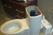 马桶底部边缘漏水的原因及解决方法（探究马桶底部边缘漏水问题）