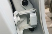 方向盘笔记本电脑挂架拆卸方法是什么？拆卸是否方便？