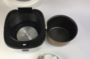 电饭煲盖子故障解决方法（如何修复电饭煲盖子故障）