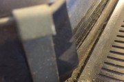 电视屏幕被螺丝打穿如何修复？