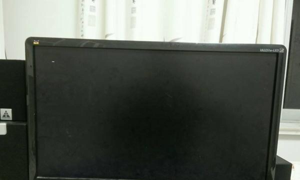 解决显示器一插线就黑屏的问题（排除故障步骤）