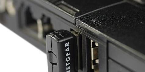如何使用WiFi共享精灵来实现网络共享（轻松实现WiFi共享）