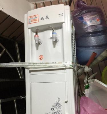 饮水机保险丝断了原因及解决方法（保险丝断裂可能原因分析及修复步骤）