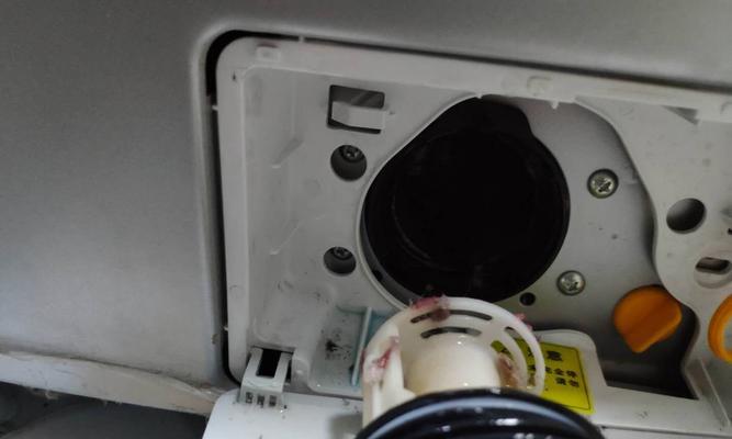 解决洗衣机下水外流问题的方法（阻止洗衣机下水外流）