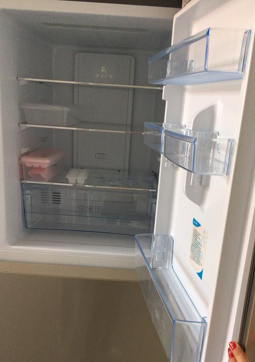 解析美菱冰箱报警器持续响的原因（探究冰箱报警器异常开启的可能因素及解决方法）