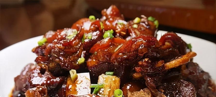 羊肉美食大全——香嫩多样，让你大饱口福（羊肉的多种吃法）