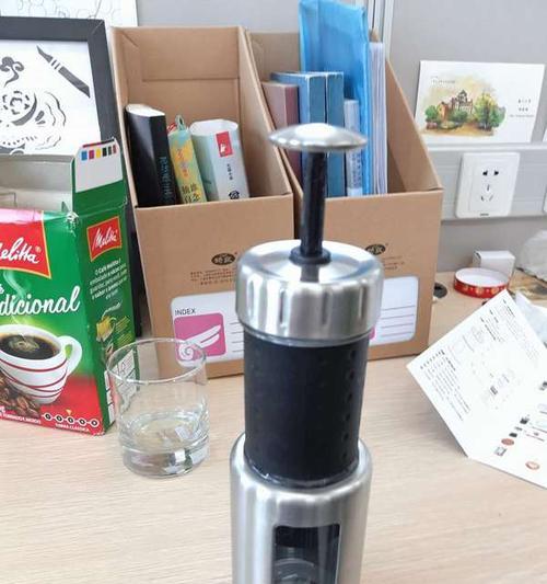 解决咖啡机无水箱问题的有效方法（如何处理咖啡机无水箱情况）