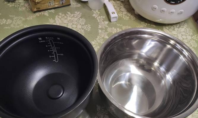 解决电饭煲煮米饭不糊锅的实用技巧（避免米饭糊底）