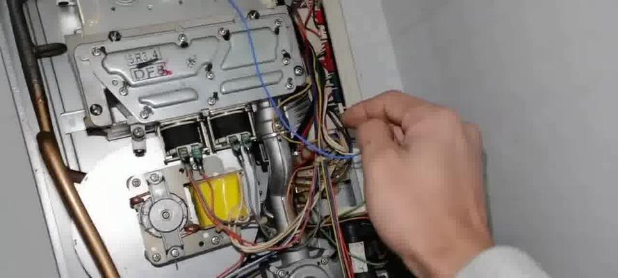 壁挂炉排气不热的原因和解决方法（如何解决壁挂炉排气不热的问题）