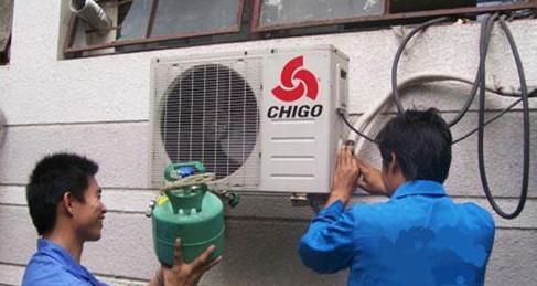 空调加氟过量后的处理方法（空调缺氟与过量加氟的现象及解决办法）