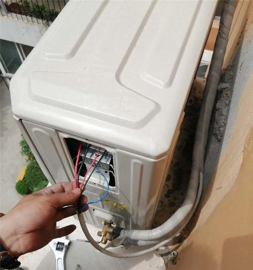 小松鼠壁挂炉e2故障是什么？小松鼠壁挂炉e2故障维修方法有哪些？