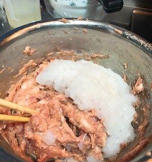 冰柜肉冻住怎么办？冰柜肉冻解决方法是什么？