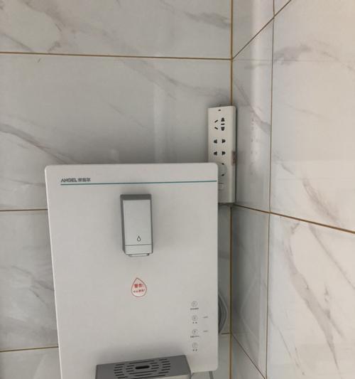 饮水机被砸怎么办？饮水机被砸后如何维修？