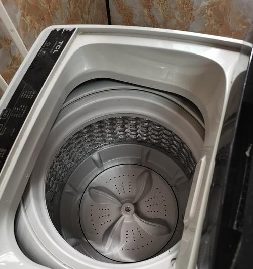 洗衣机边转边漏水怎么办？洗衣机边转边漏水原因有哪些？