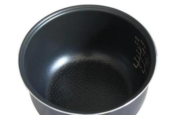 电饭煲内胆裂缝漏水怎么办？电饭煲内胆裂缝漏水解决方法是什么？