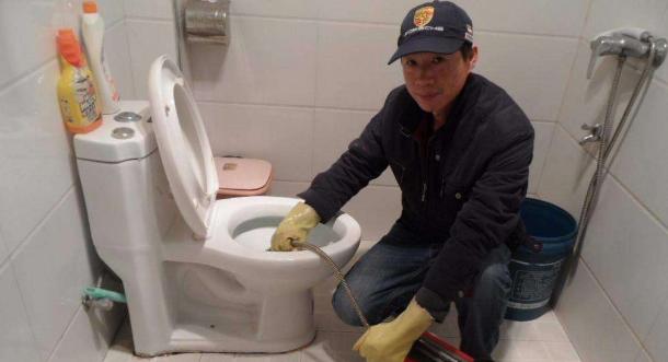 蹲便器下水道堵塞怎么办？疏通下水道有哪些方法？