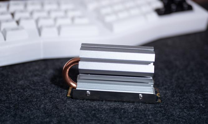 如何为ThinkPad T460p加装M.2固态硬盘？步骤和注意事项是什么？