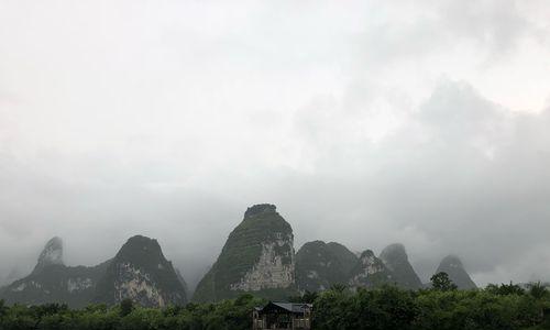 山水时光投影仪的使用教程是什么？