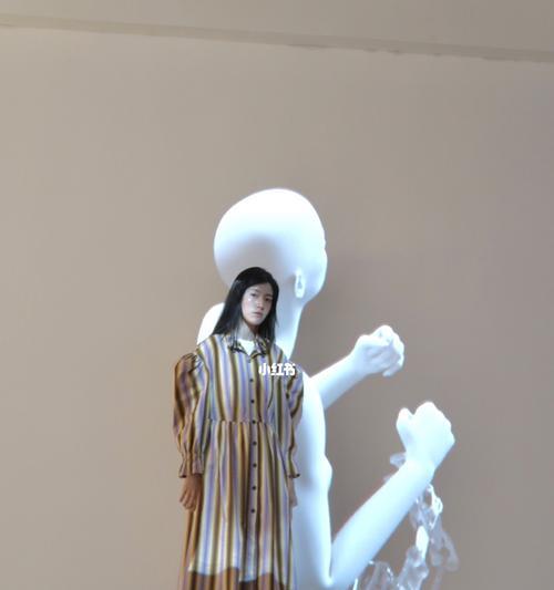 灰衣服与投影仪颜色搭配技巧是什么？