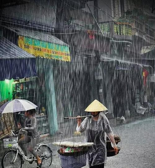 下雨天手机拍照亮度怎么调？如何拍出清晰照片？