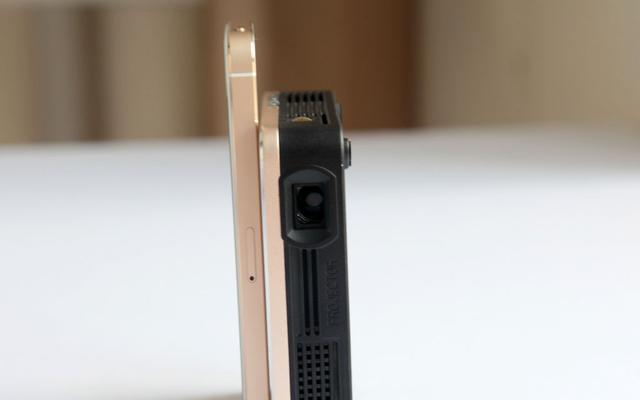 投影仪迷你立体声接口功能是什么？