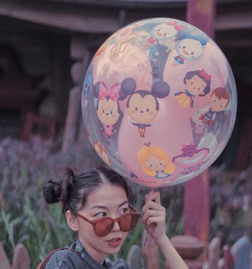 如何用手机在背包摄影机位拍照？