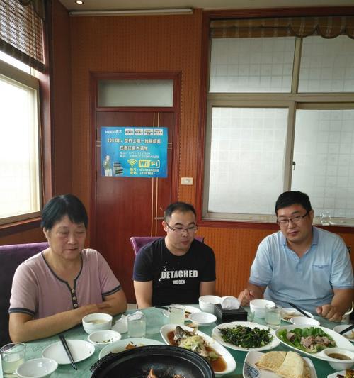 甜心小鹅相机如何用手机进行拍照？
