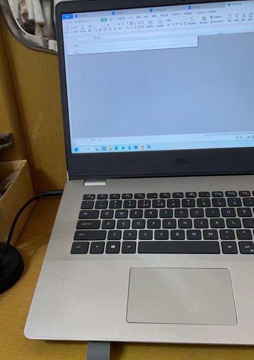 笔记本电脑与苹果手机哪个更值得购买？