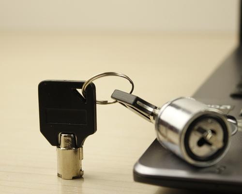 联想笔记本防盗锁功能如何启用？