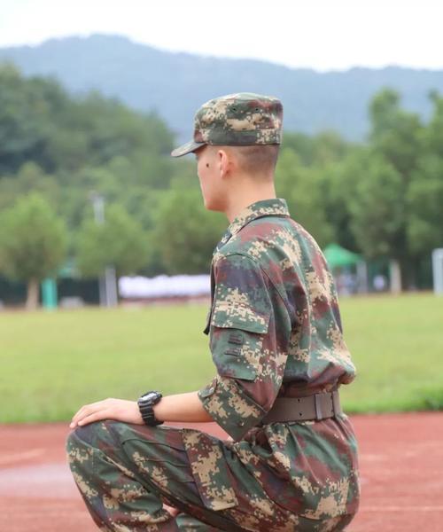 教官举手机拍照怎么办？如何应对这种情况？