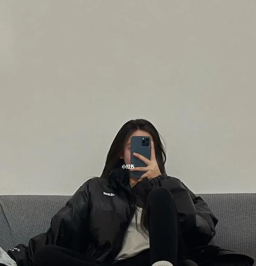 自拍对镜手机怎么拍照好看？有哪些技巧可以提高照片质量？