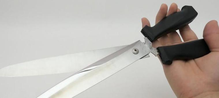 笔记本电脑撬刀的正确使用方法是什么？使用撬刀时应注意什么？