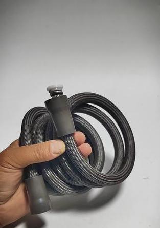 热水器防爆管软管更换方法是什么？