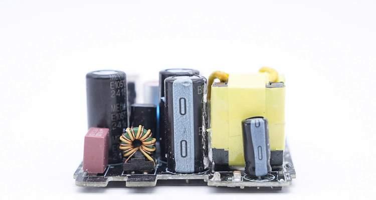 联想原装充电器圆孔打开方法是什么？操作安全吗？