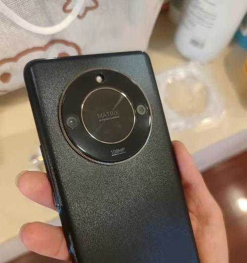 新相机镜头保护膜如何正确贴附？