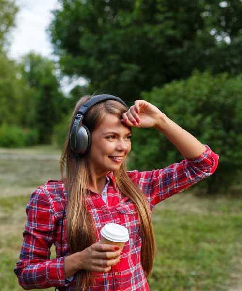 苹果手机如何拍摄收藏听歌照片？