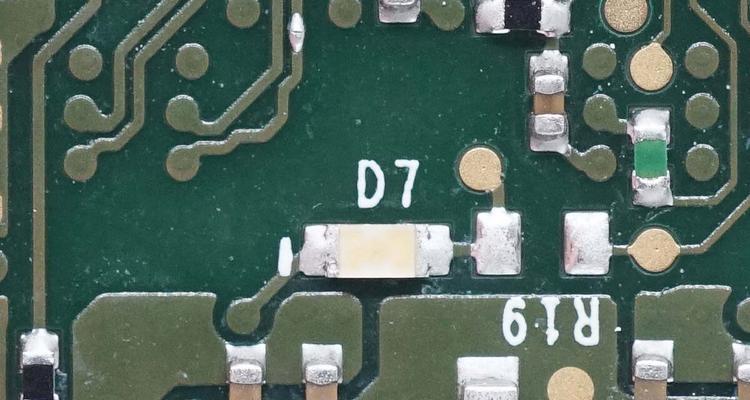 移动硬盘拆开图解在哪里找？拆解步骤详细吗？