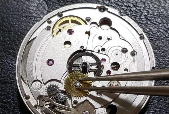 智能手表表带拆卸视频教程？拆卸过程中应注意什么？