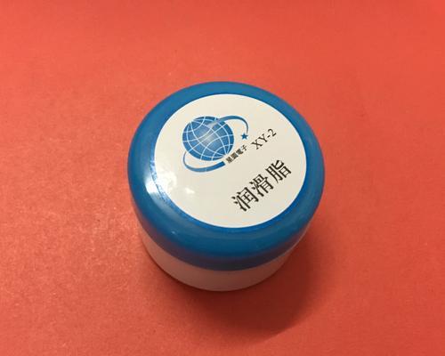 相机镜头油脂擦拭方法是什么？