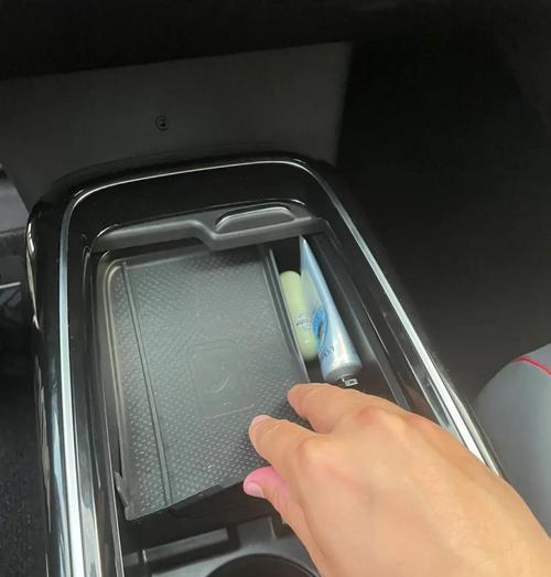 手机充电器内置降温功能如何操作？